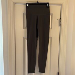 Colorfulkoala Olive High-Waisted Leggings